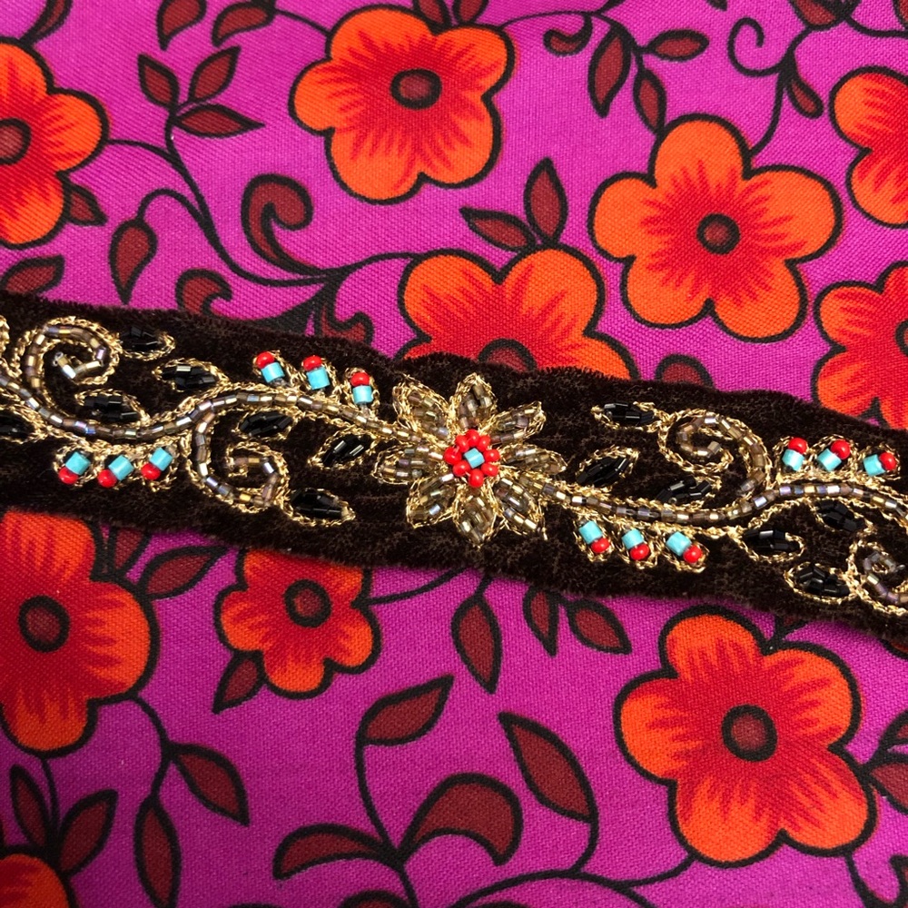 Vintage Handmade (?) Velvet Beaded Choker Necklace